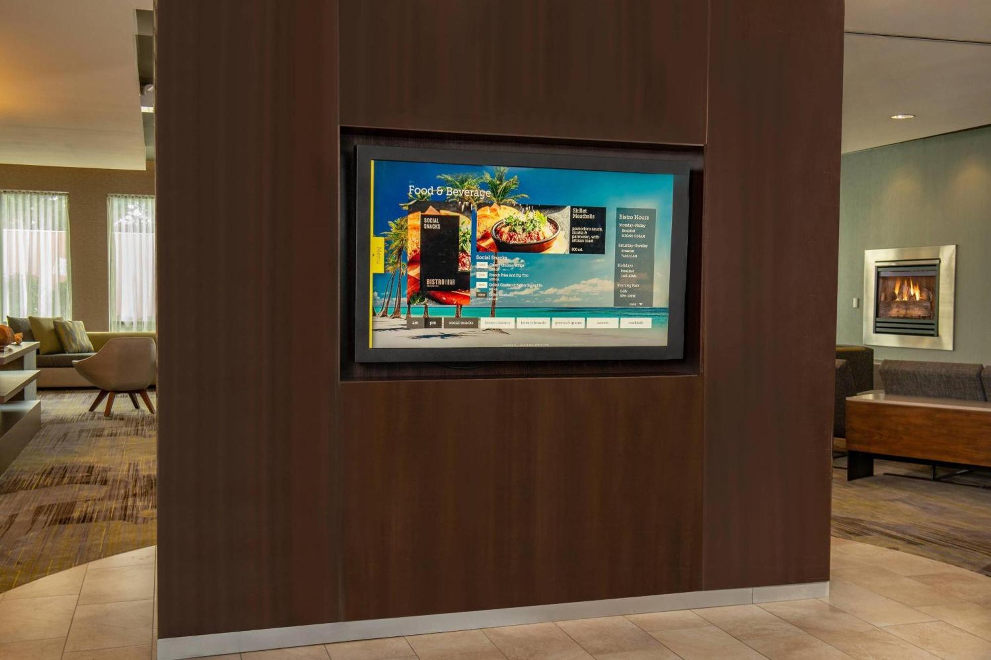 Hotel Courtyard By Marriott
