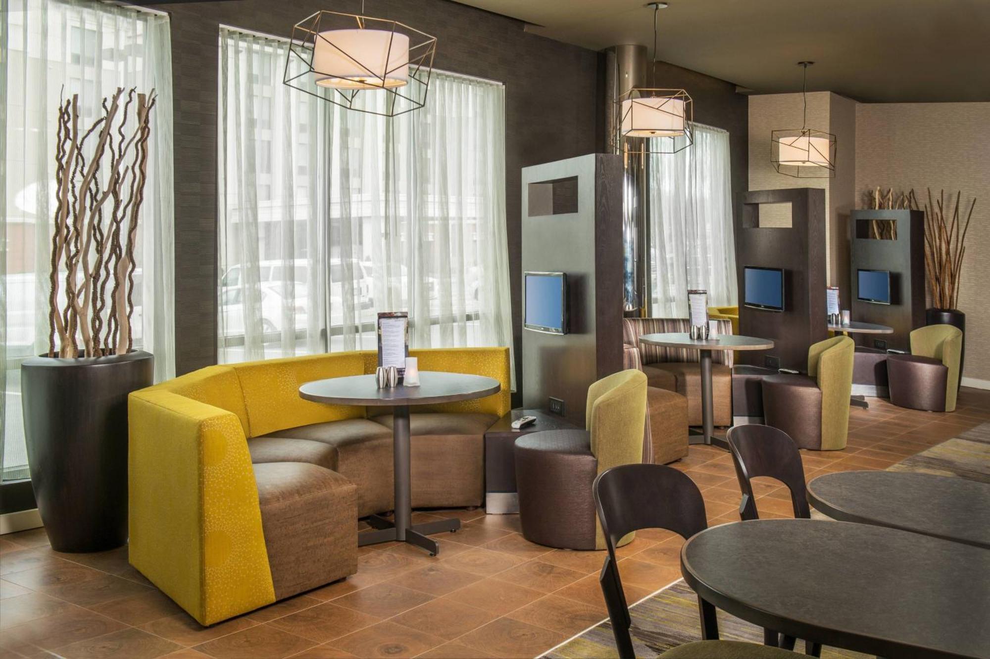Courtyard By Marriott