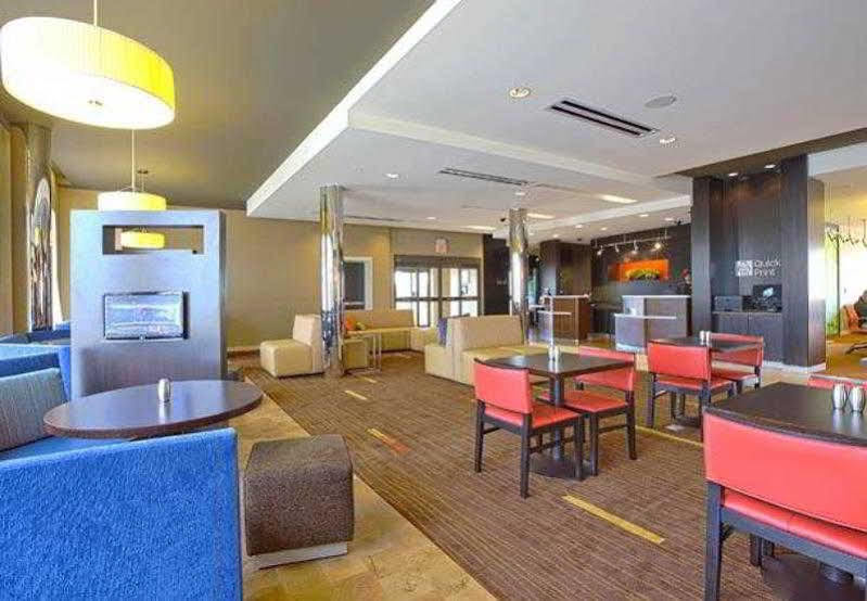 Courtyard By Marriott 2*
